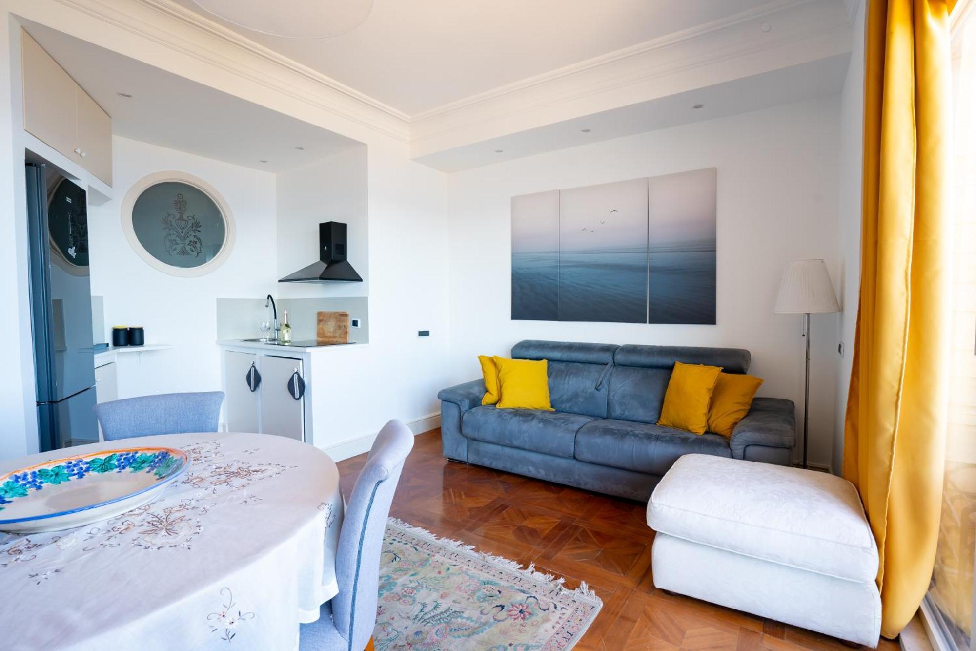 Perla Marina Sea View * CTA