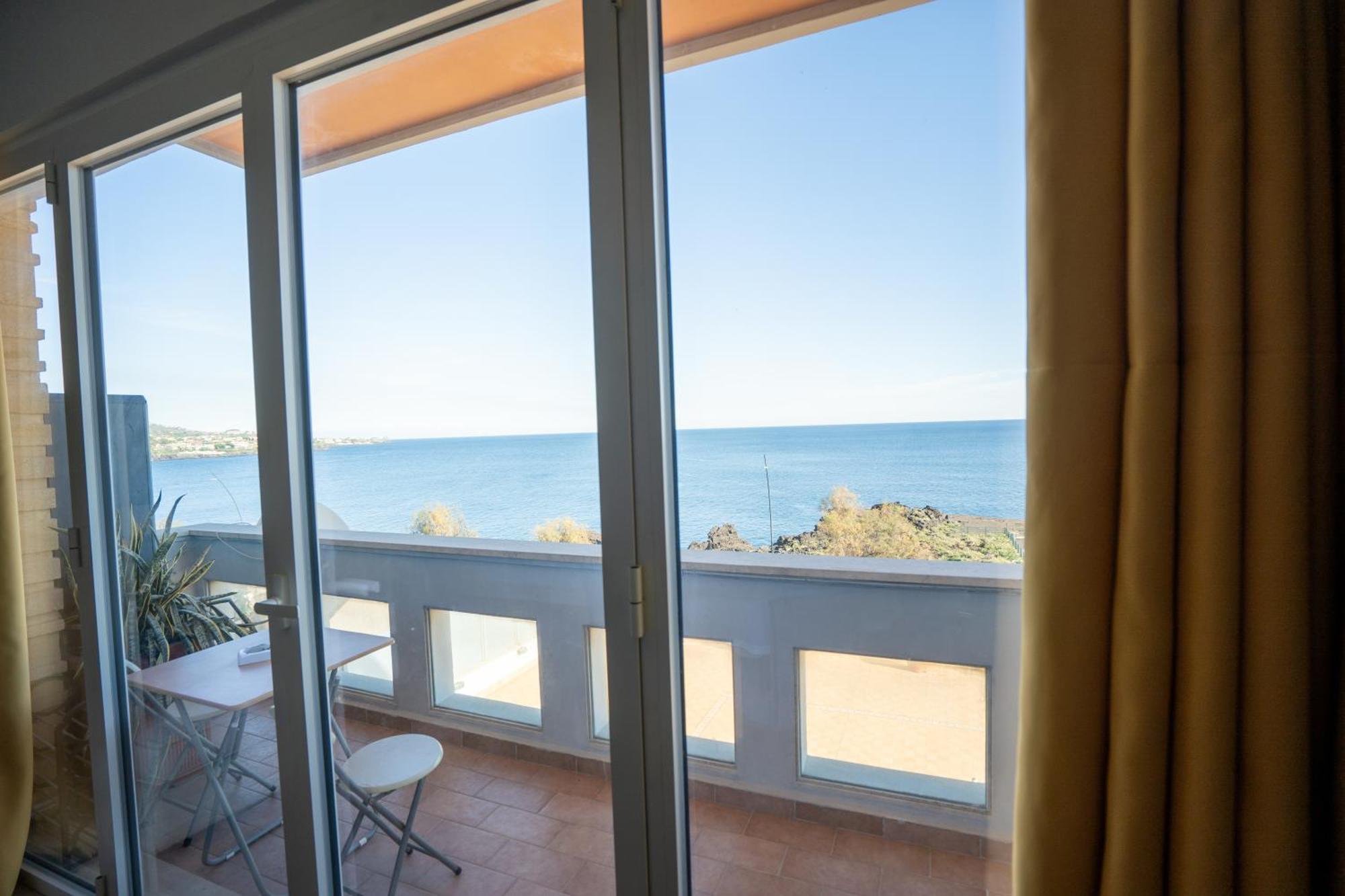 Perla Marina Sea View Apartment Catania