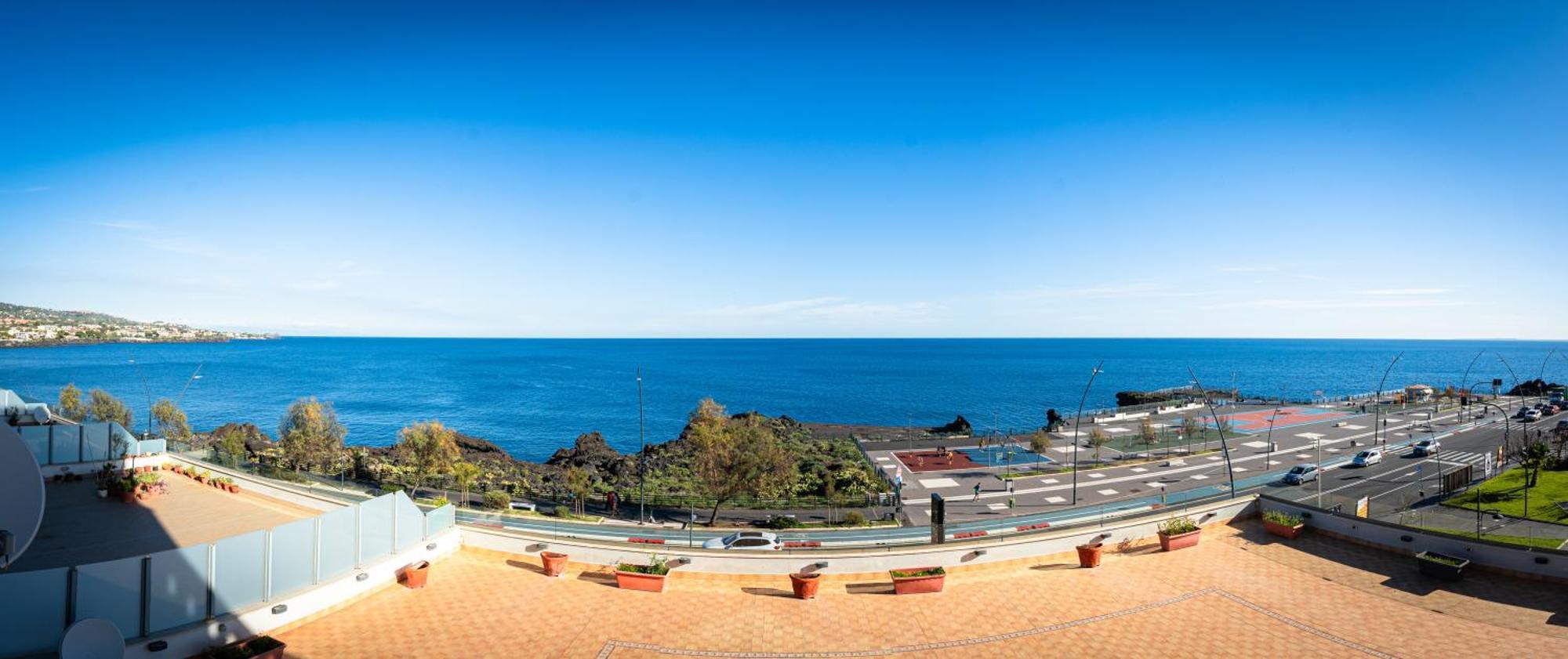 Perla Marina Sea View * Catania